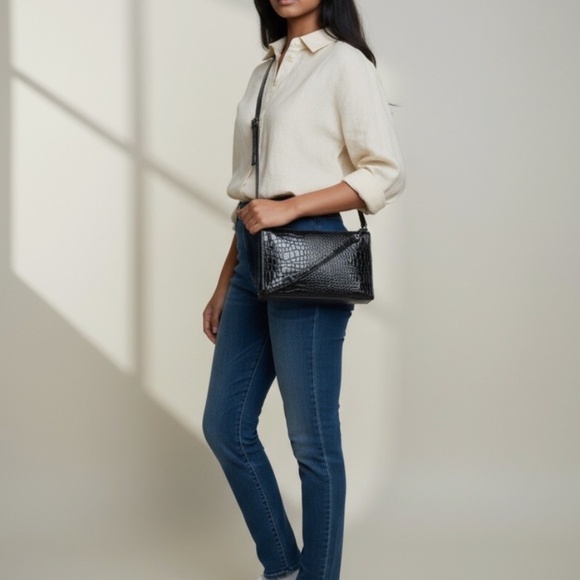 I.N.C. International Concepts Black Croc Faux Leather Crossbody Bag - Picture 2 of 8